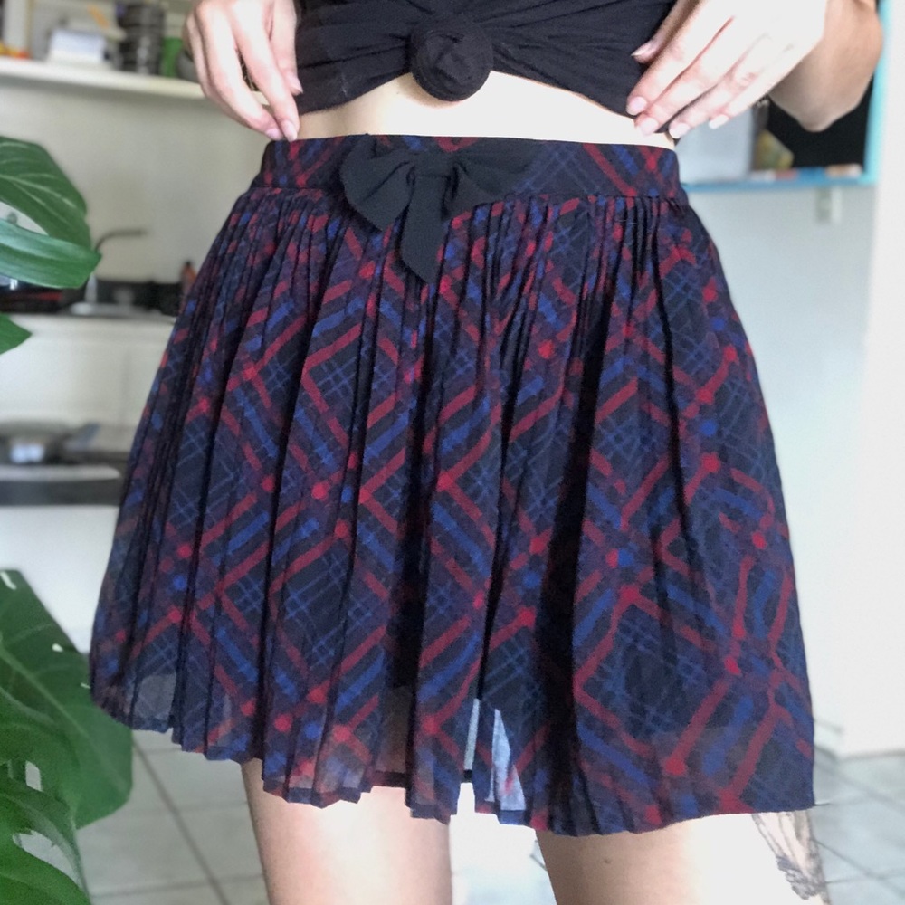 Pleated school-girl mini skirt